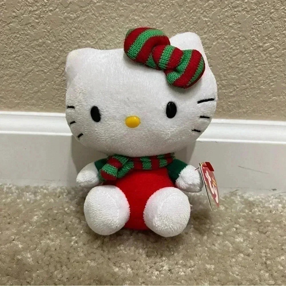 Ty Beanie Baby Hello Kitty RED OUTFIT Winter Red & Green Christmas Scarf 6" - Picture 4 of 9